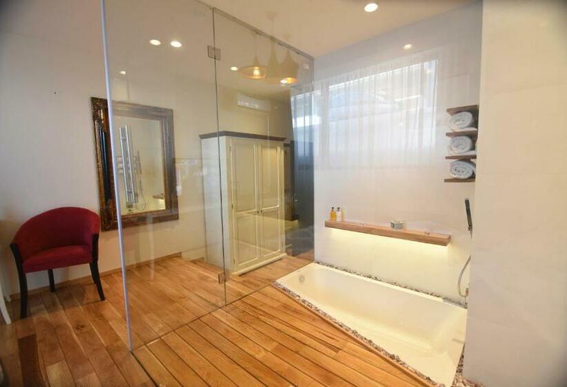 スーペリアールーム, Europa