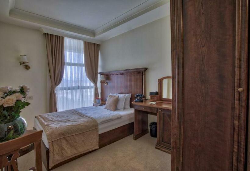 اتاق اکونومی یک تخته, Garden