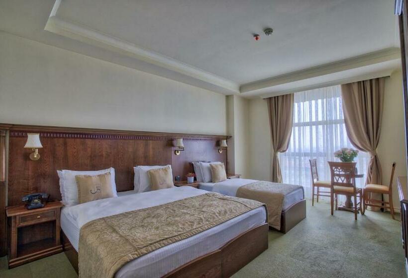 اتاق استاندارد سه نفره, Garden