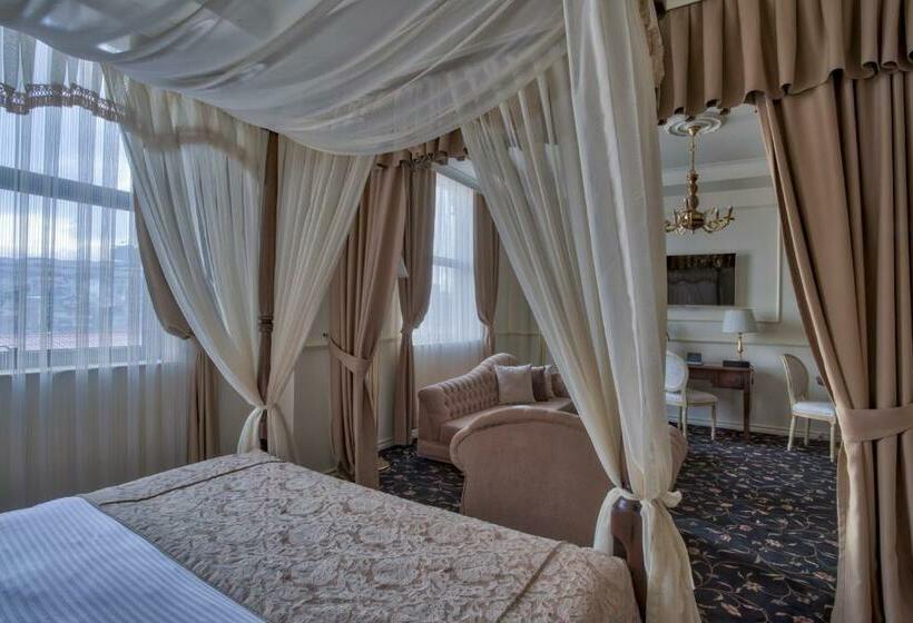 سوییت جونیور, Garden