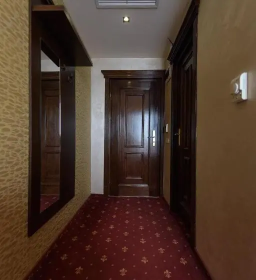 اتاق استاندارد یک نفره با چشمانداز دریا, Golden Palace