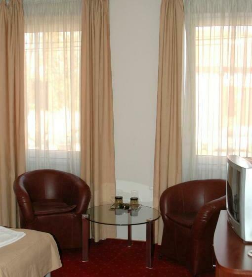 غرفة قياسية فردية, Iris