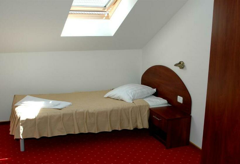 غرفة قياسية فردية, Iris