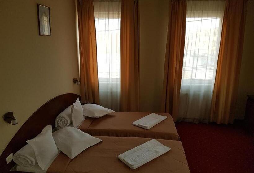 غرفة قياسية, Iris