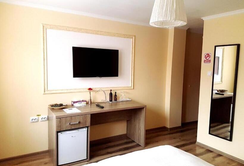 اتاق پرمیوم, Mic