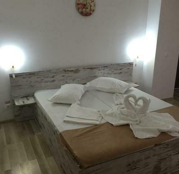 스탠다드 테라스 룸, Mihaela