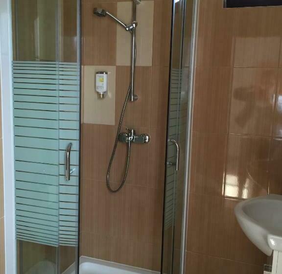 스탠다드 룸, Mihaela