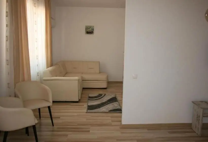 Monolocale Familiare Vista Mare, Mihaela