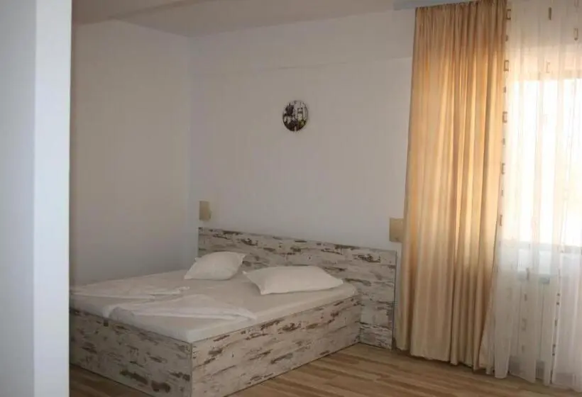 Monolocale Familiare Vista Mare, Mihaela