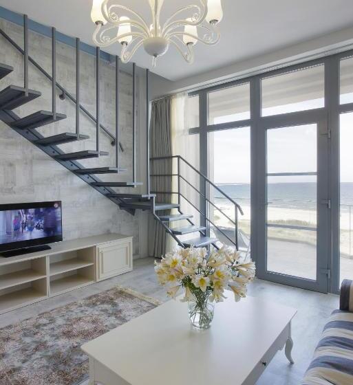 سوییت دوبلکس, Nautic Luxury Club