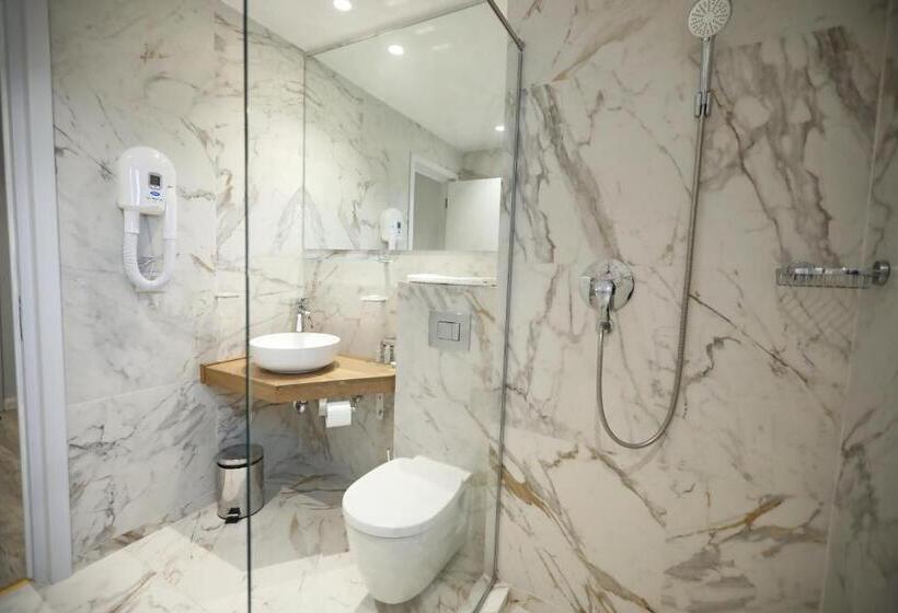 اتاق استاندارد با بالکن, Nautic Luxury Club