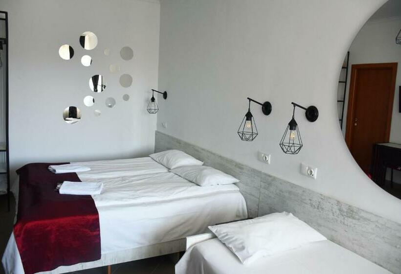 标准三人间, Pension Recidency