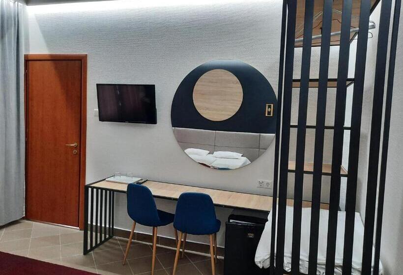 高级大房间, Pension Recidency