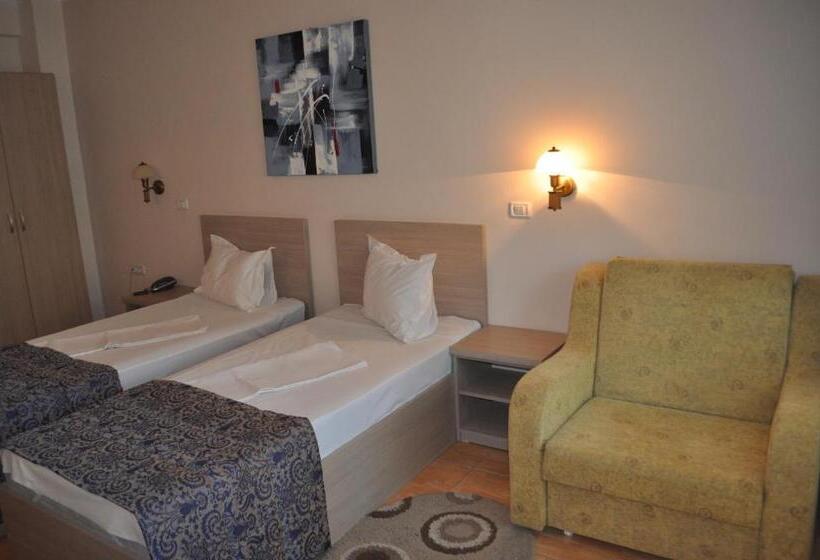 חדר משפחתי, Regal