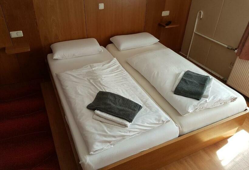 コンフォートトリプルルーム, Restaurant Sophienaue