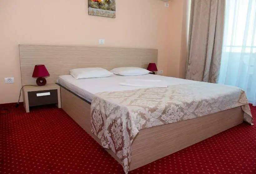 Cameră Standard, Romantic