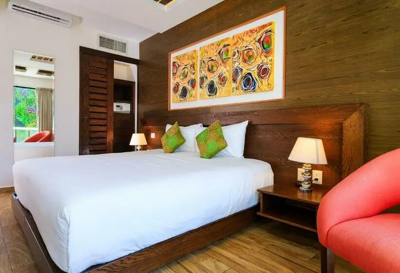 Suite with Balcony