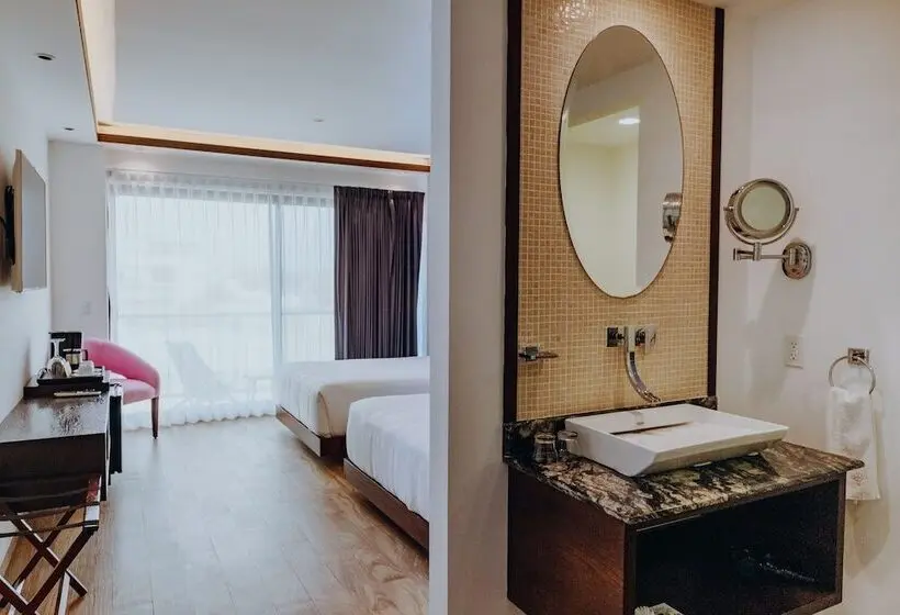 Superior Room with Balcony