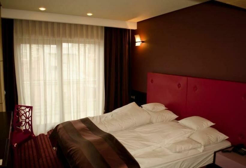 스탠다드 룸, Tolea