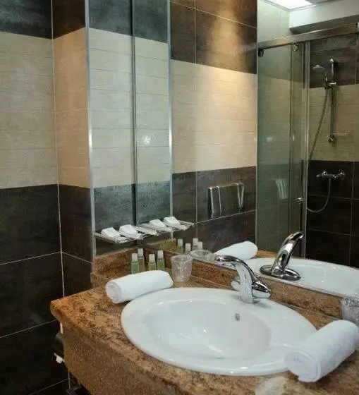 Standard-huone, Tolea