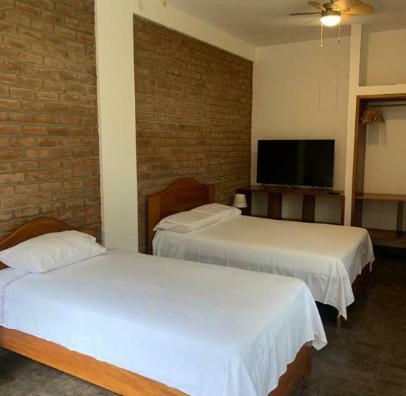 Номер Стандарт, Alojamiento Familiar Custodia