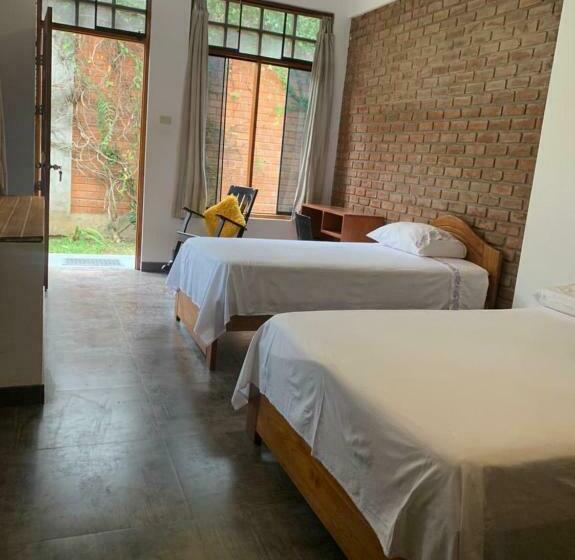 Номер Стандарт, Alojamiento Familiar Custodia