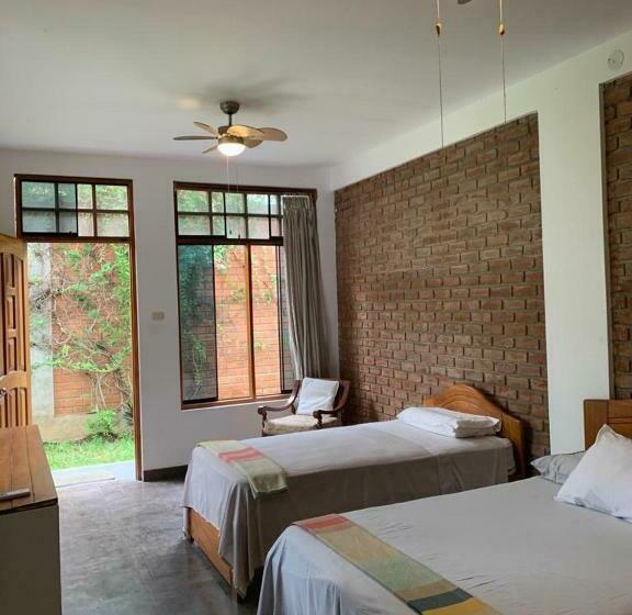 Номер Стандарт, Alojamiento Familiar Custodia