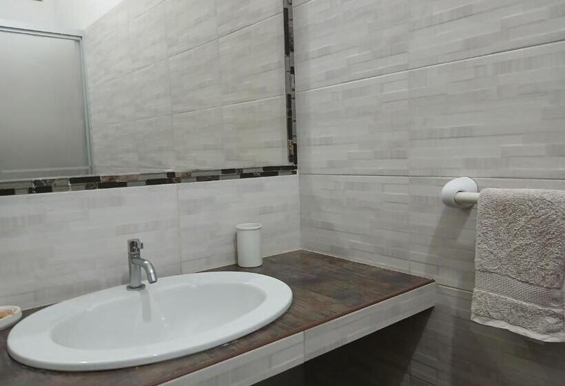 Номер Стандарт, Alojamiento Familiar Custodia