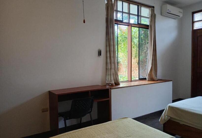 Номер Стандарт, Alojamiento Familiar Custodia