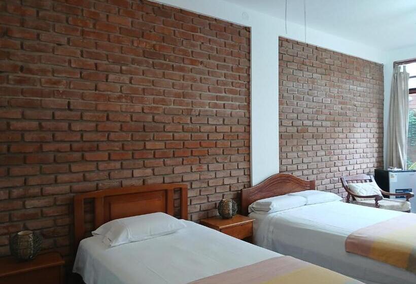 Номер Стандарт, Alojamiento Familiar Custodia