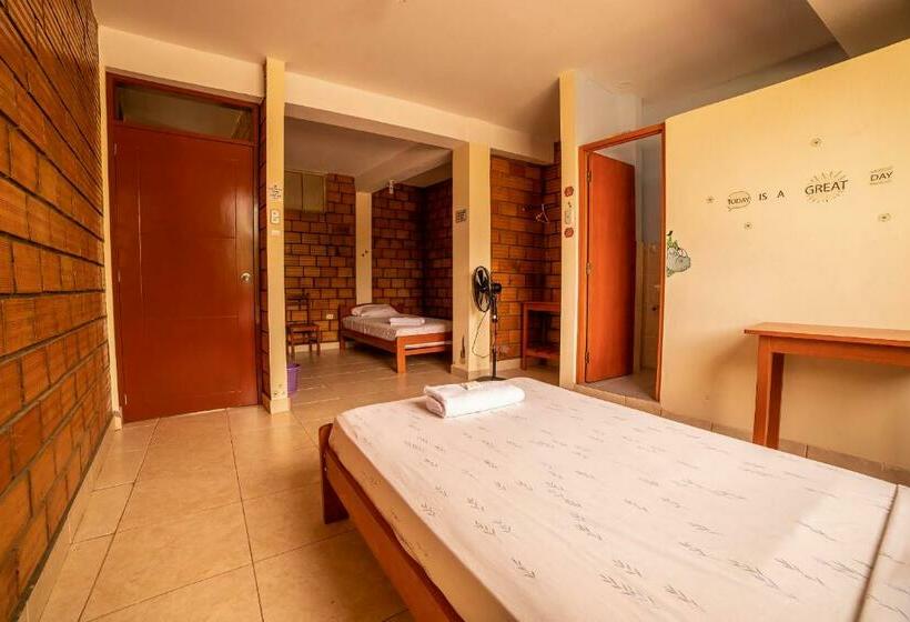 Quarto Estandar, El Mural Backpackers