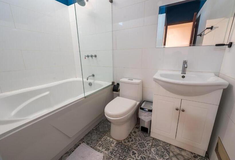 디럭스 룸, Los Esteros