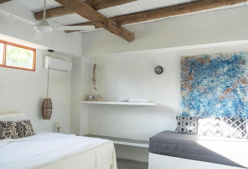 اتاق لوکس سه تخته, Casa Coraje