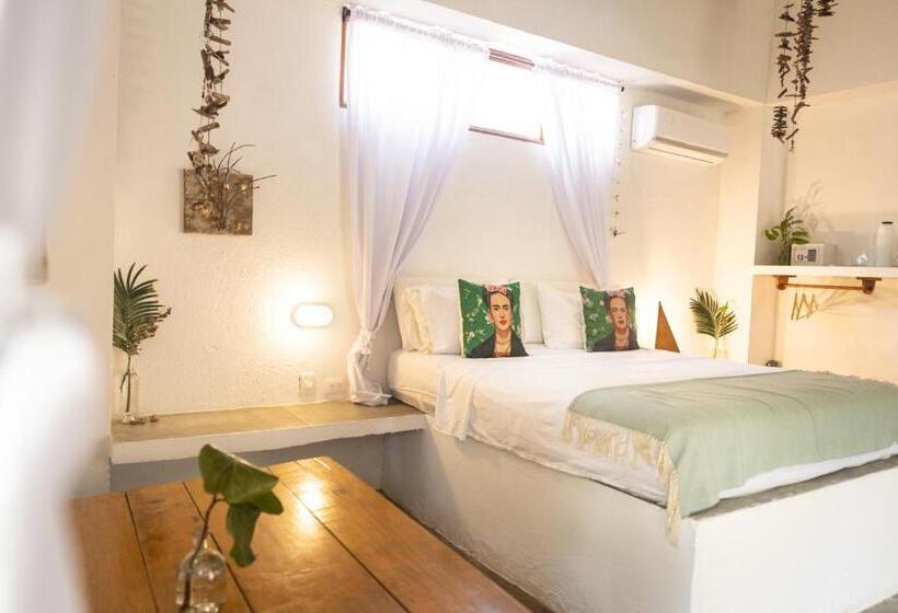 اتاق لوکس سه تخته, Casa Coraje