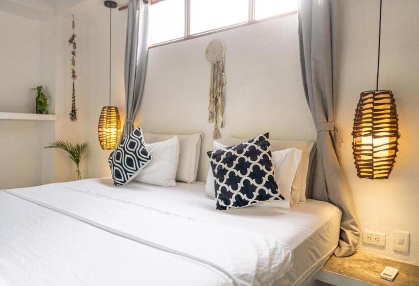 اتاق لوکس سه تخته, Casa Coraje