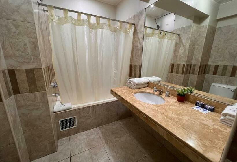 小型套房, 44 Vip