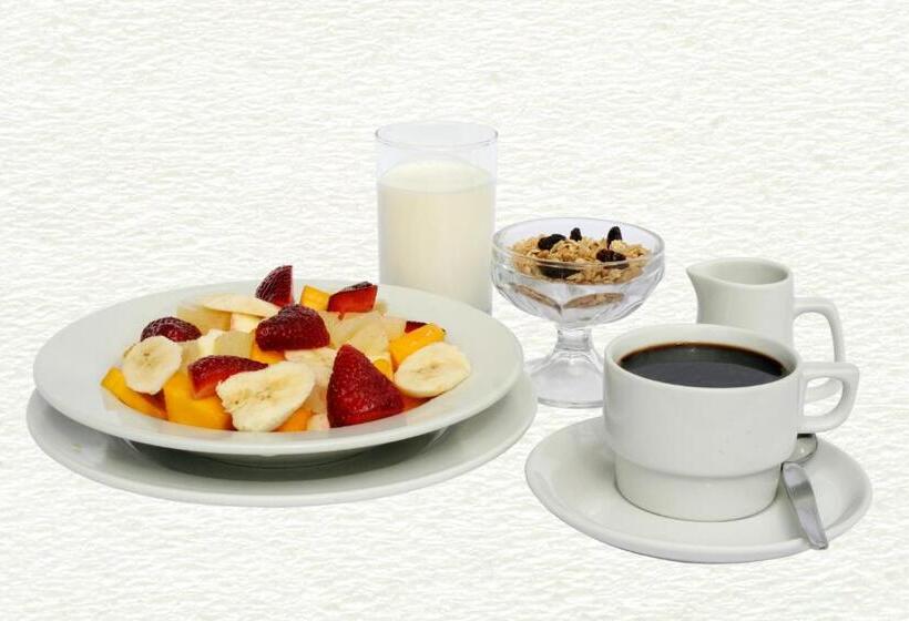 수피리어 트리플 룸, Bracamonte