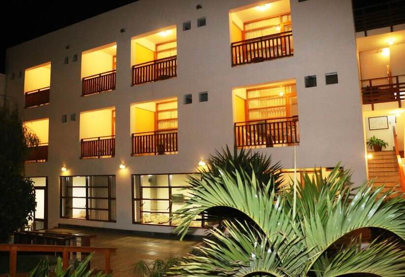 이그제큐티브 룸, Bracamonte