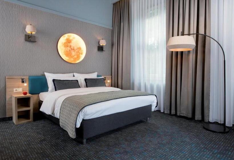 اتاق لوکس سه تخته, Leonardo Boutique Hotel Krakow Old Town