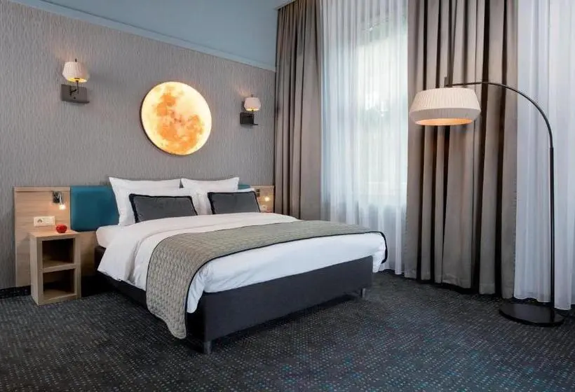 اتاق لوکس سه تخته, Leonardo Boutique Hotel Krakow Old Town