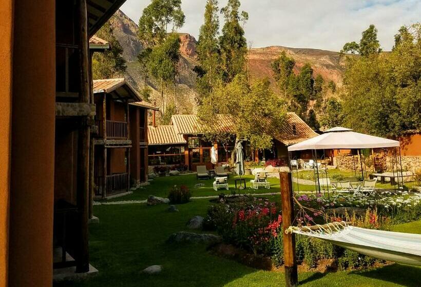 اتاق لوکس, Lizzy Wasi Urubamba