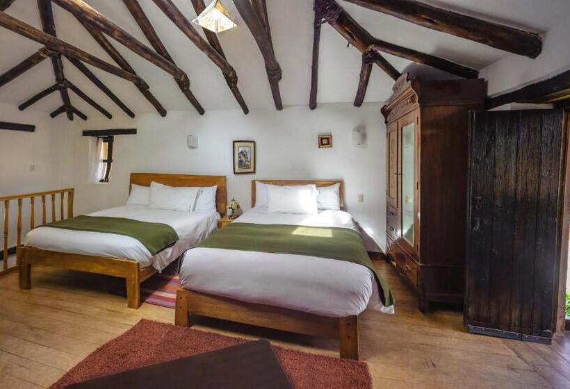 سوییت دوبلکس, Lizzy Wasi Urubamba