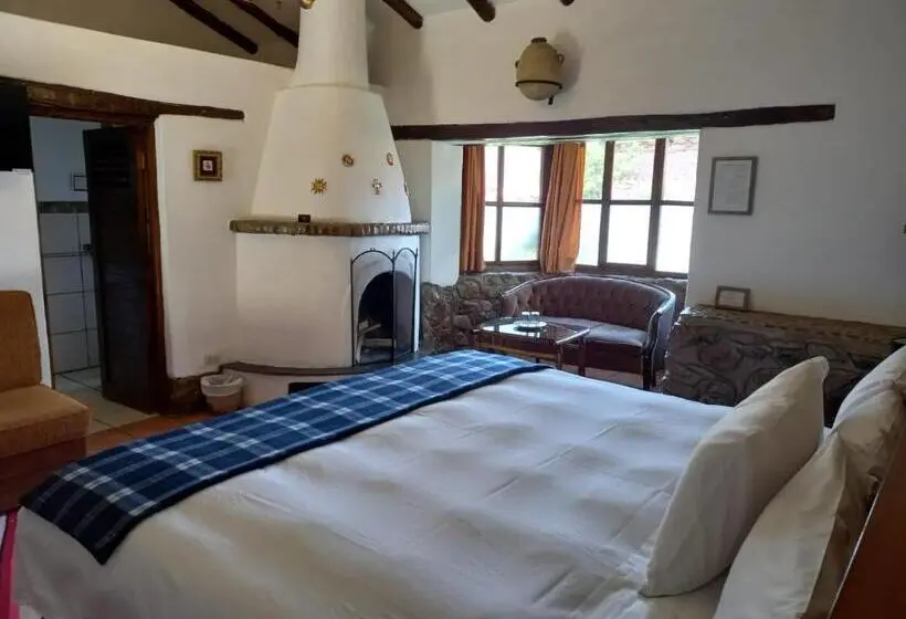 اتاق لوکس با تخت بزرگ, Lizzy Wasi Urubamba