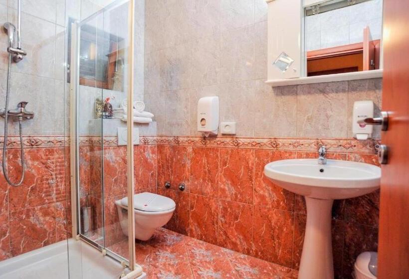 スタンダードルーム, Marinko