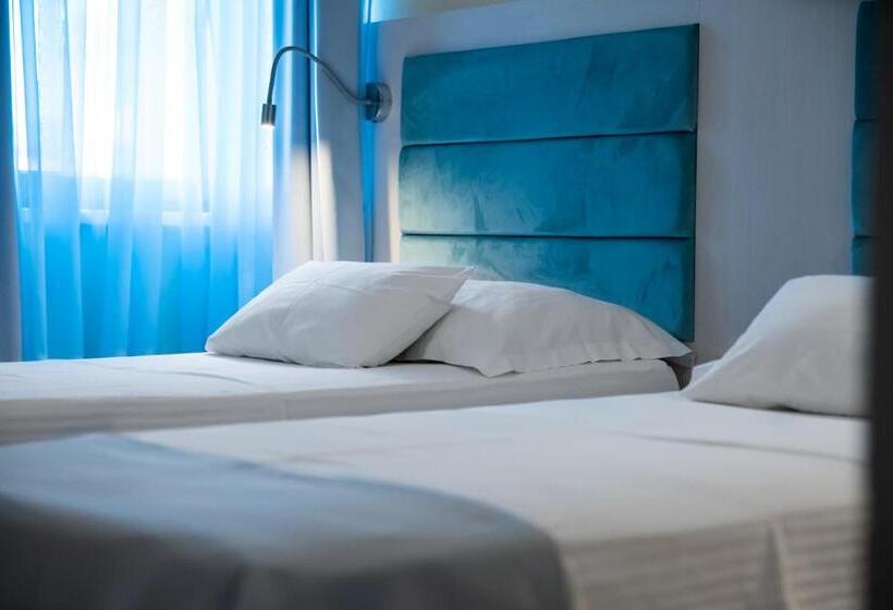 スタンダードルーム, Marinko