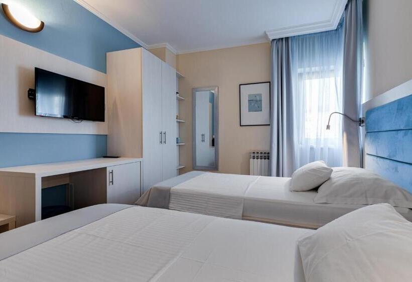 スタンダードルーム, Marinko