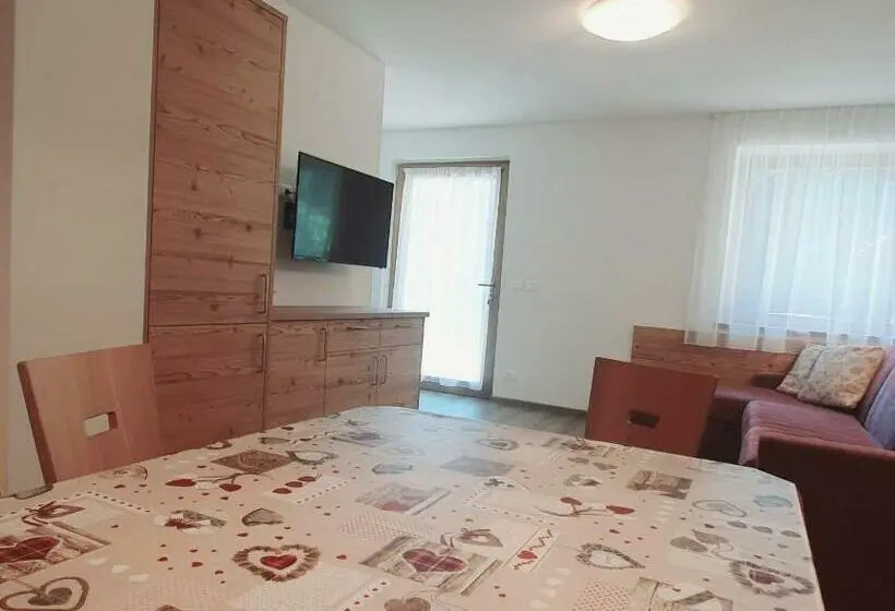 ２ベッドルームアパートメント, Residence Majarai