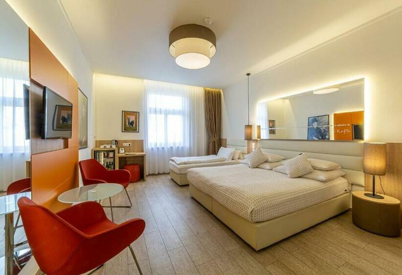 اتاق استاندارد سه تخته با چشم‌انداز باغ, Salvator Boutique Hotel Vegan Friendly