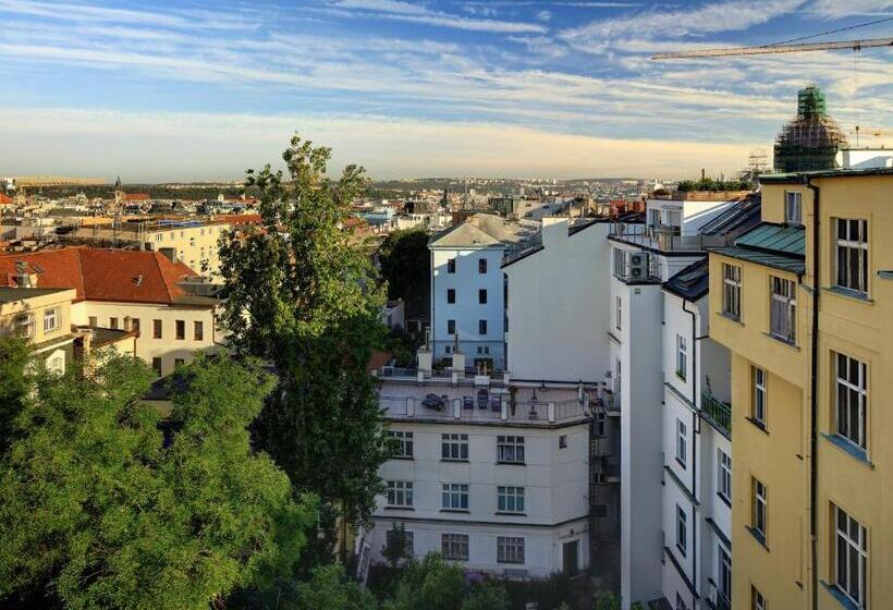 اتاق استاندارد سه تخته با چشمانداز باغ, Salvator Boutique Hotel Vegan Friendly