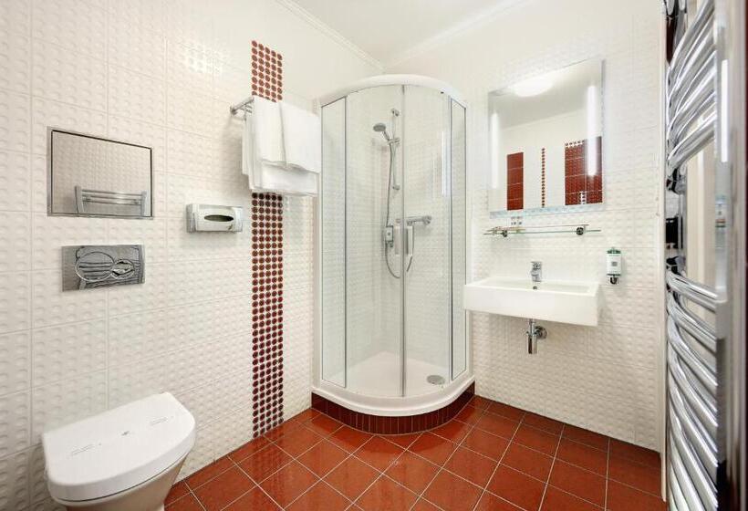 اتاق استاندارد سه تخته با چشمانداز باغ, Salvator Boutique Hotel Vegan Friendly